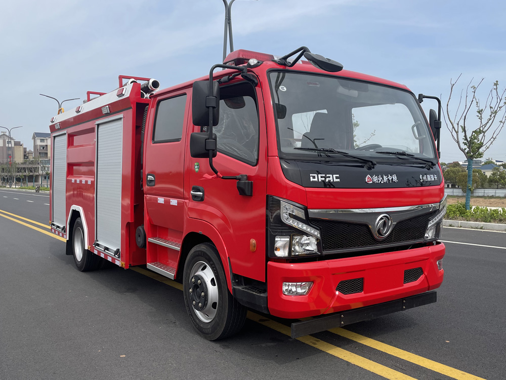 東風(fēng)5噸水罐消防車(chē)